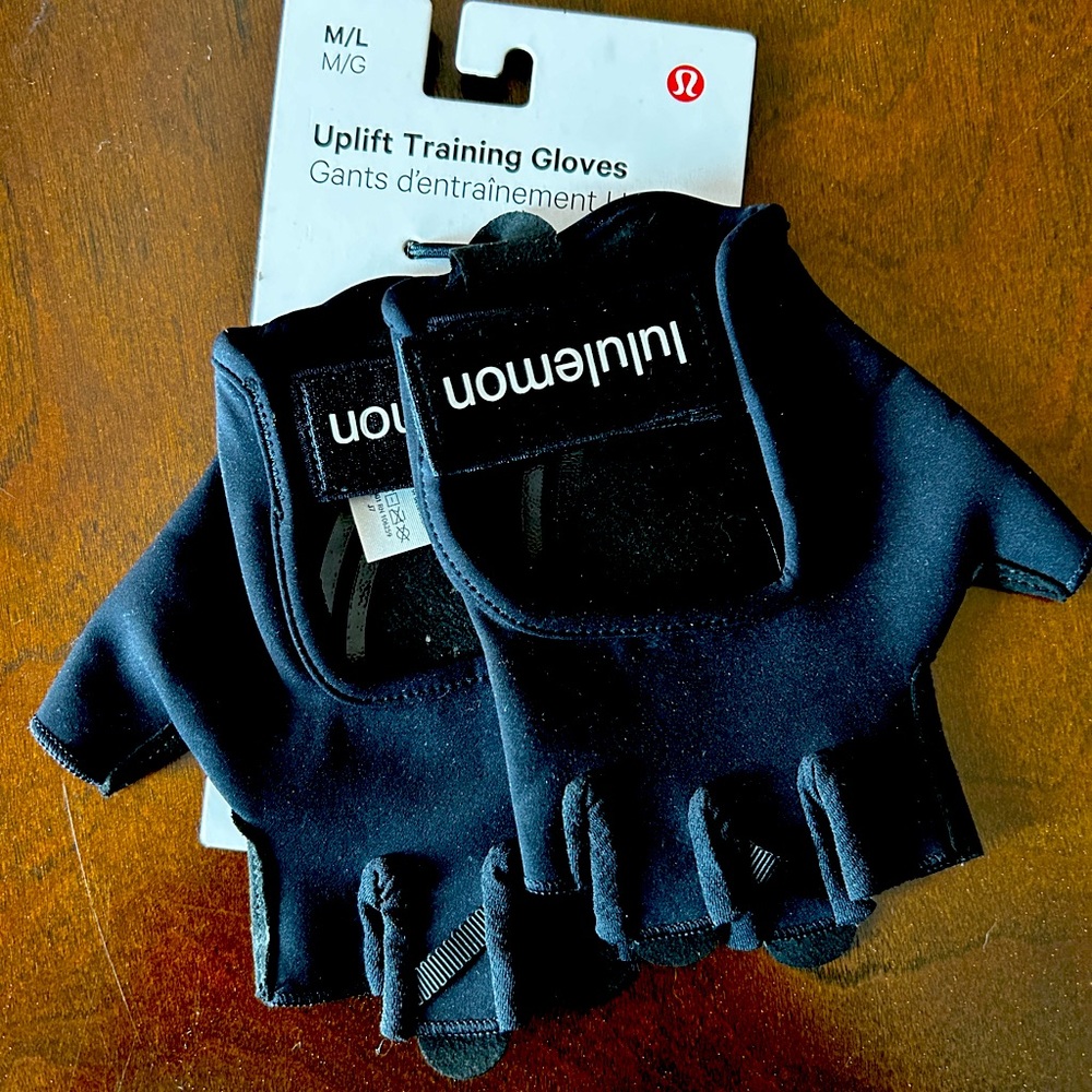 Lululemon Uplift Training Gloves - New